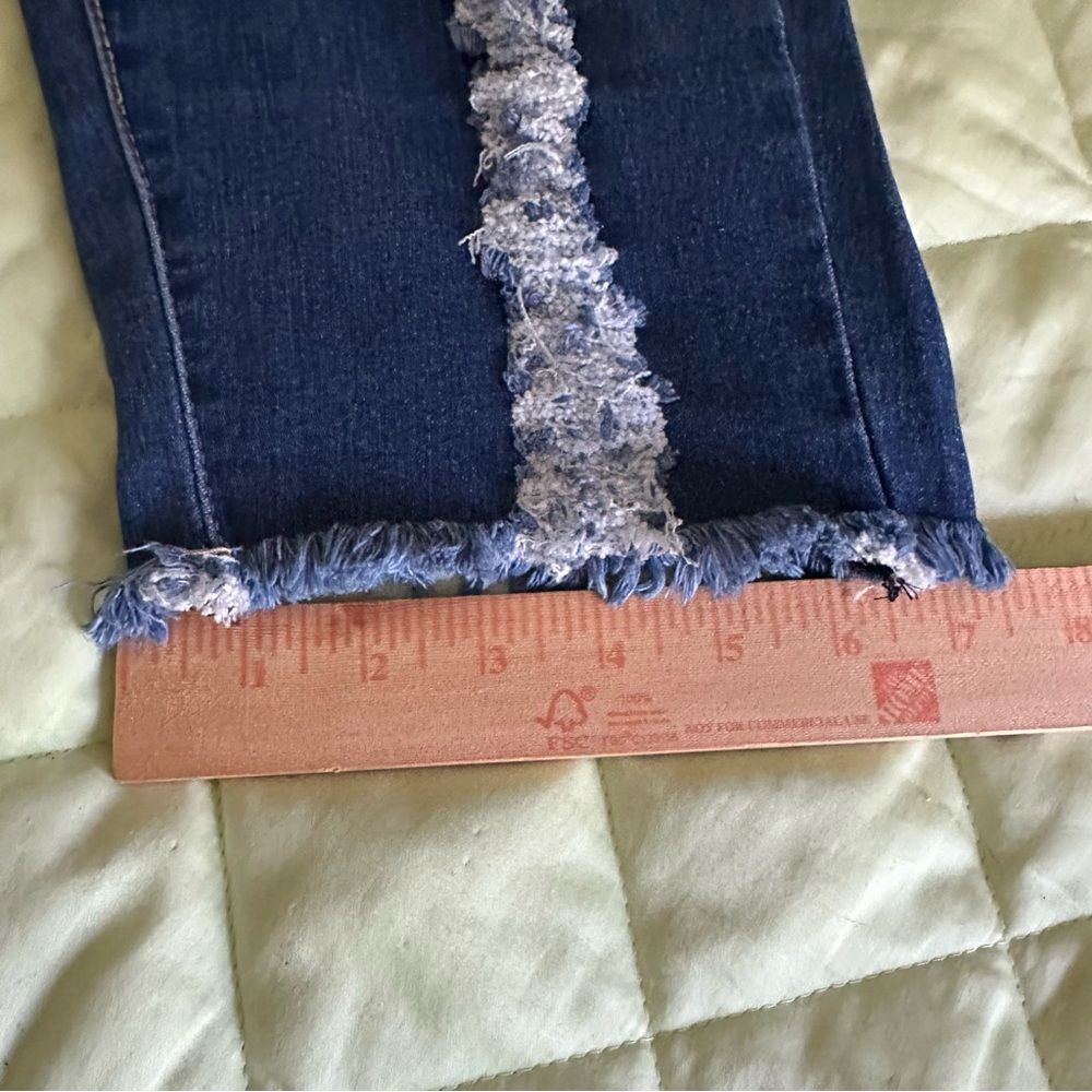 Fashion Nova Blue Distressed Jean Shorts 15 - Picture 8 of 8